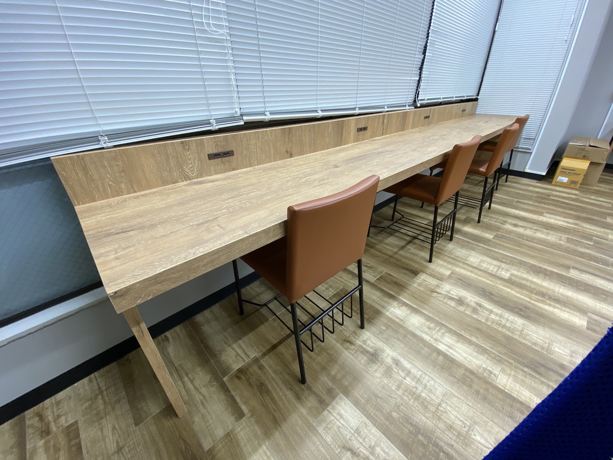 カウンターテーブル家具制作例2